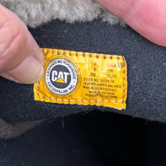 Cozy Lace-up Winter boots - Picture 8 of 10